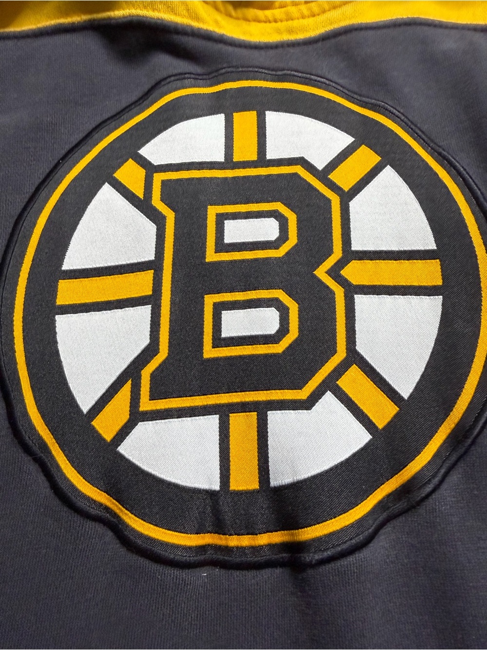 Majestic Boston Bruins Pullover Hoodie - Picture 3 of 6